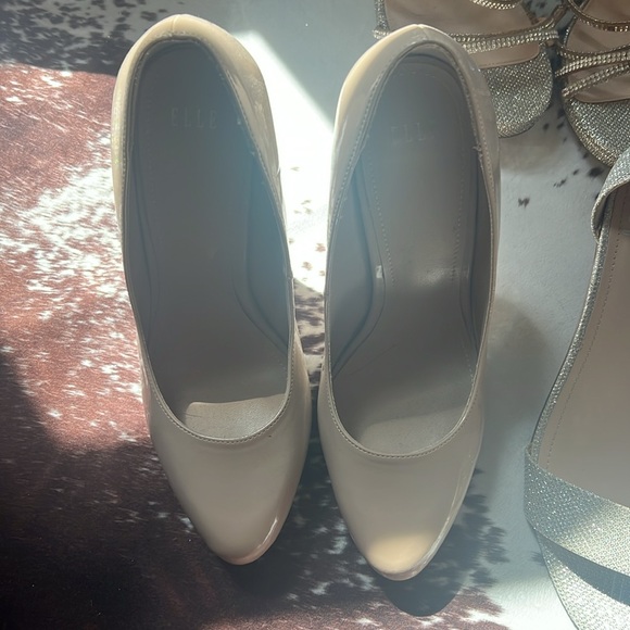 HIGH HEELS size 8.5 - Picture 2 of 3